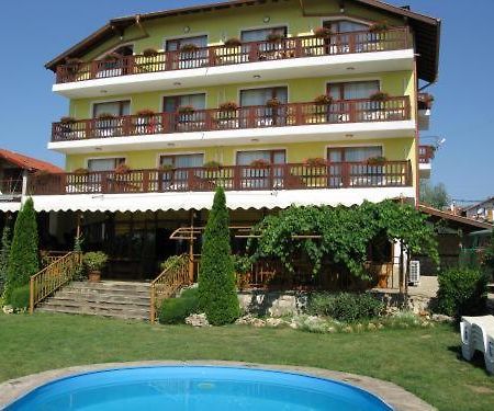 Margarita Hotel Varna Buitenkant foto