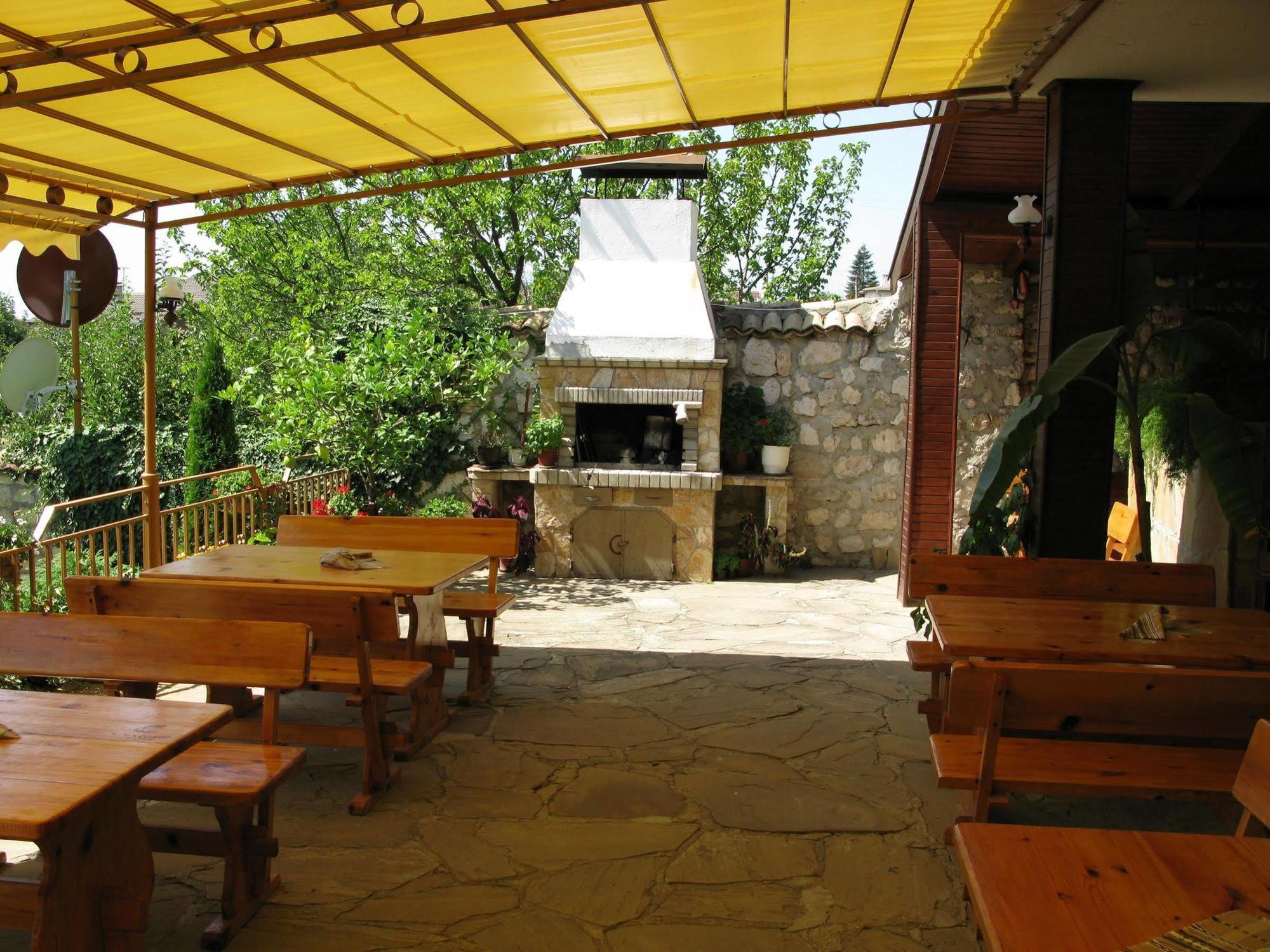 Margarita Hotel Varna Buitenkant foto